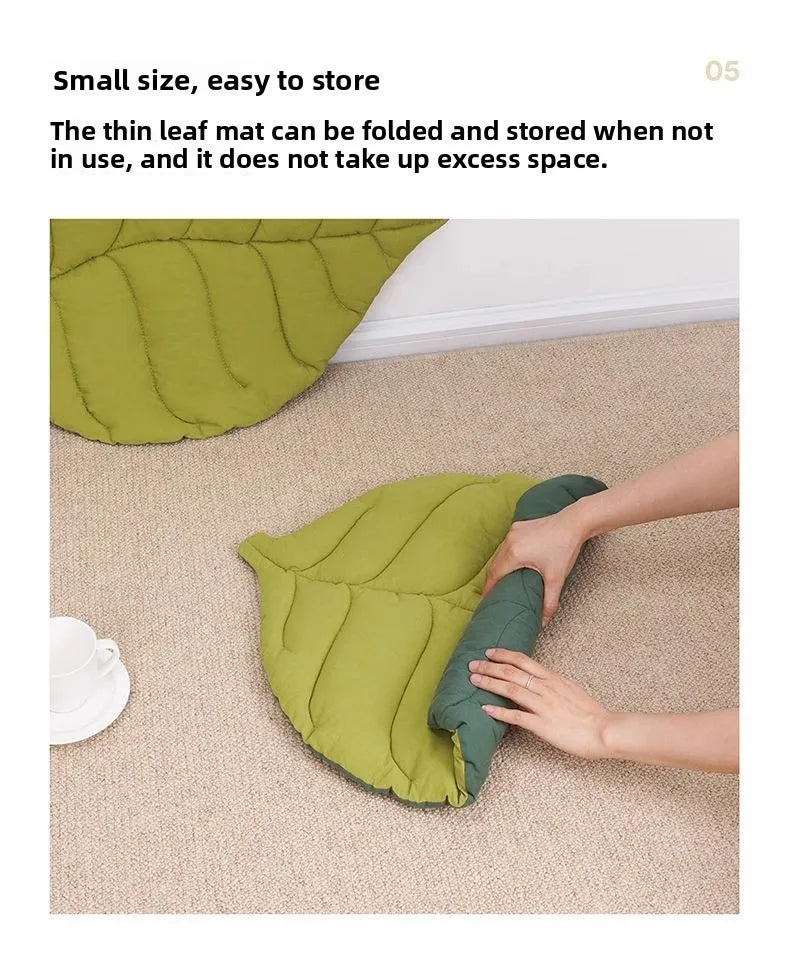 Leaf-Shaped Cat Lounge Mat