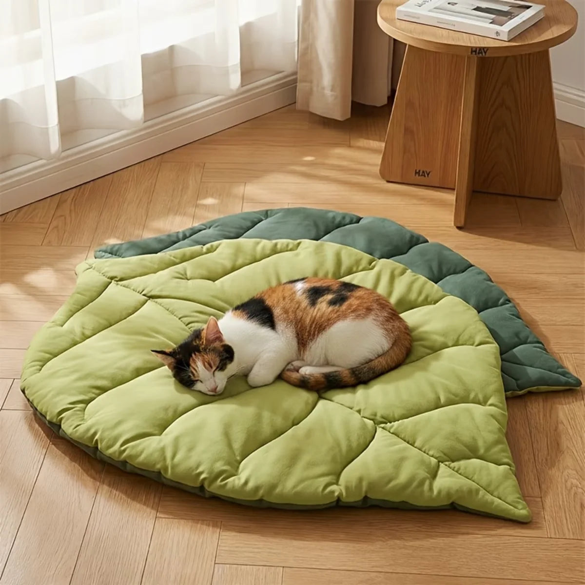 Leaf-Shaped Cat Lounge Mat